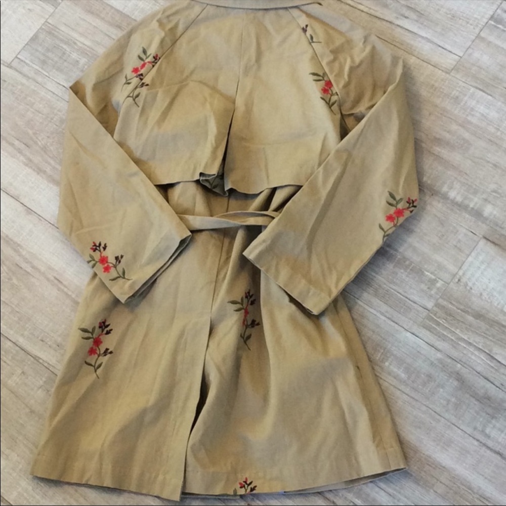 NWOT Nasty Gal Khaki Embroidered Trench Coat - Picture 8 of 8